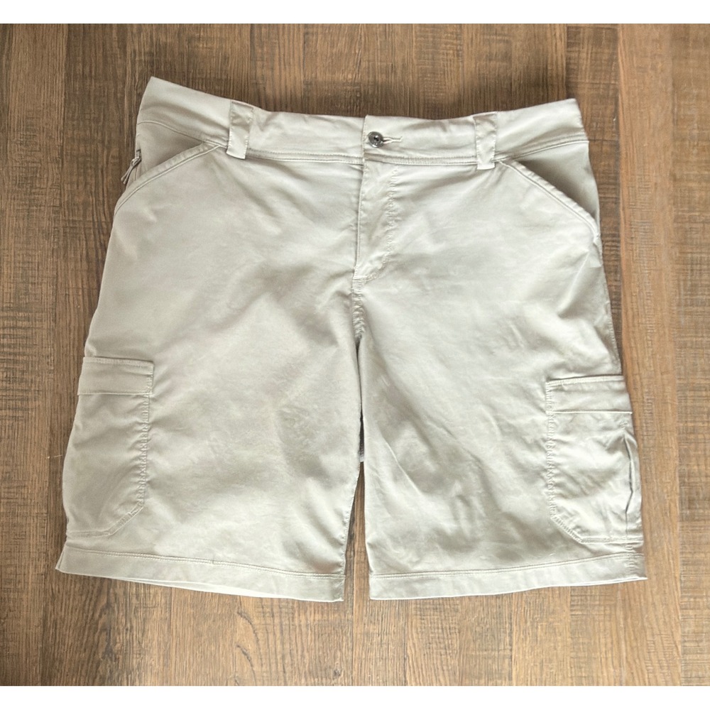 Duluth Trading Co Womens 14 Dry on the Fly Cargo Shorts Tan Khaki Nylon Stretch